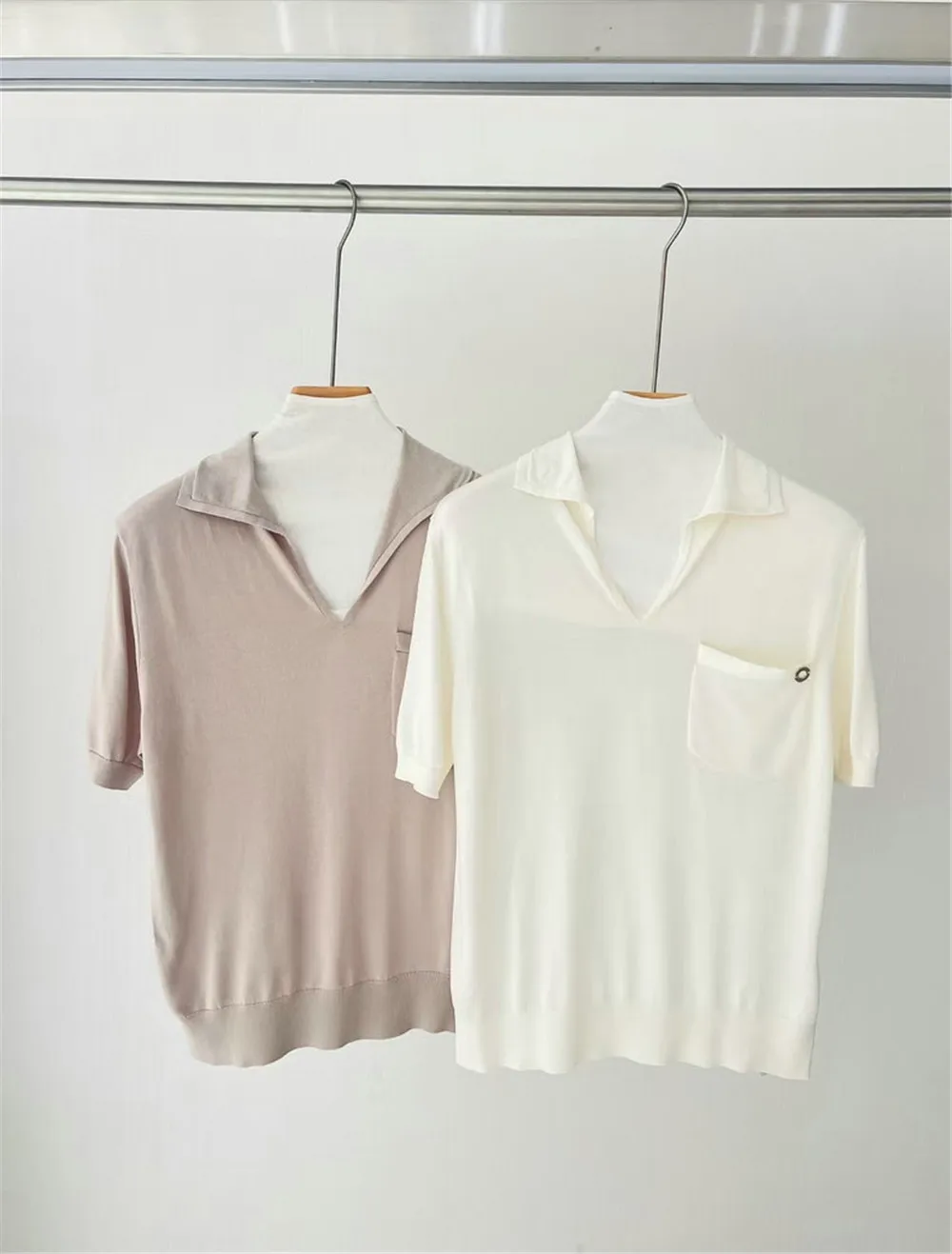 Women's V-Neck T-Shirts and Polos Short-Sleeved Sweaters Silk Breathable Tops