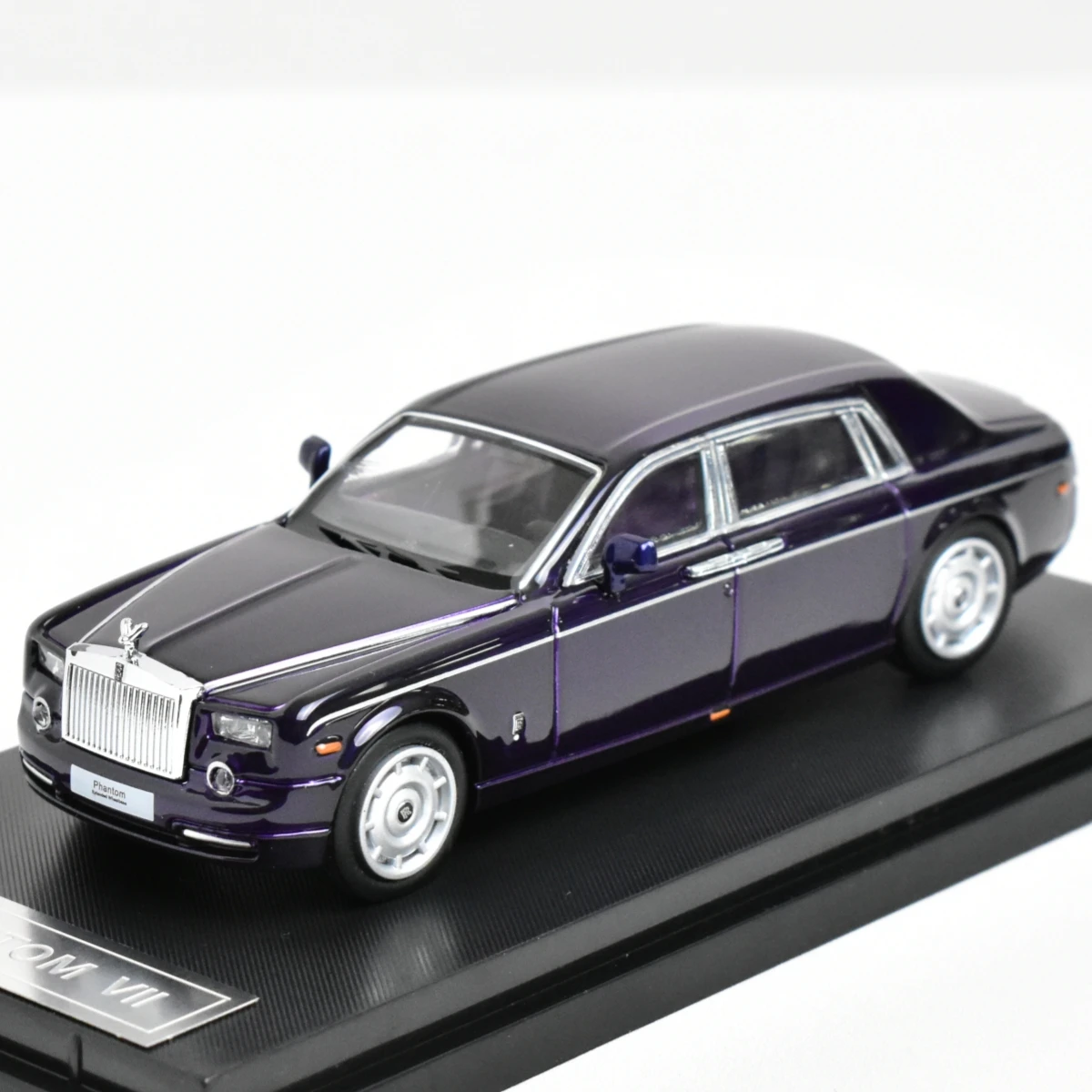 STREET WARRIOR 1:64 Rolls-Royce Phantom VII Diecast Model Car
