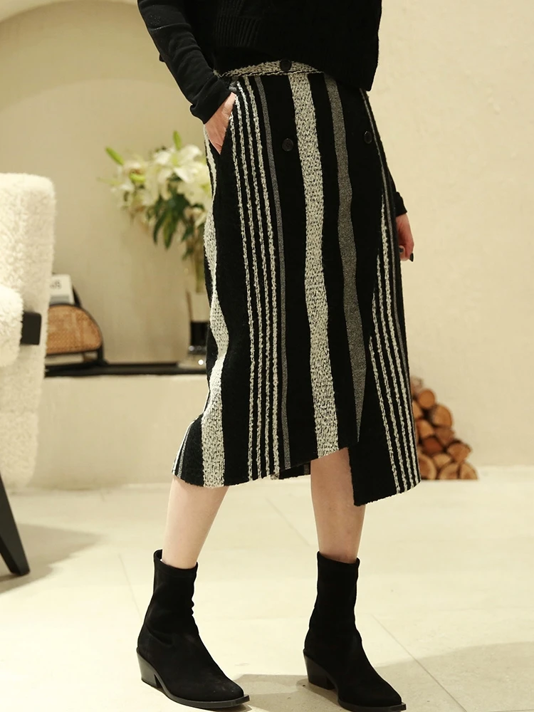 

FANNIU Original Autumn Winter Woolen Skirt Slimming Bla White Geometric Stripe Asymmetrical f-length Commute Sle