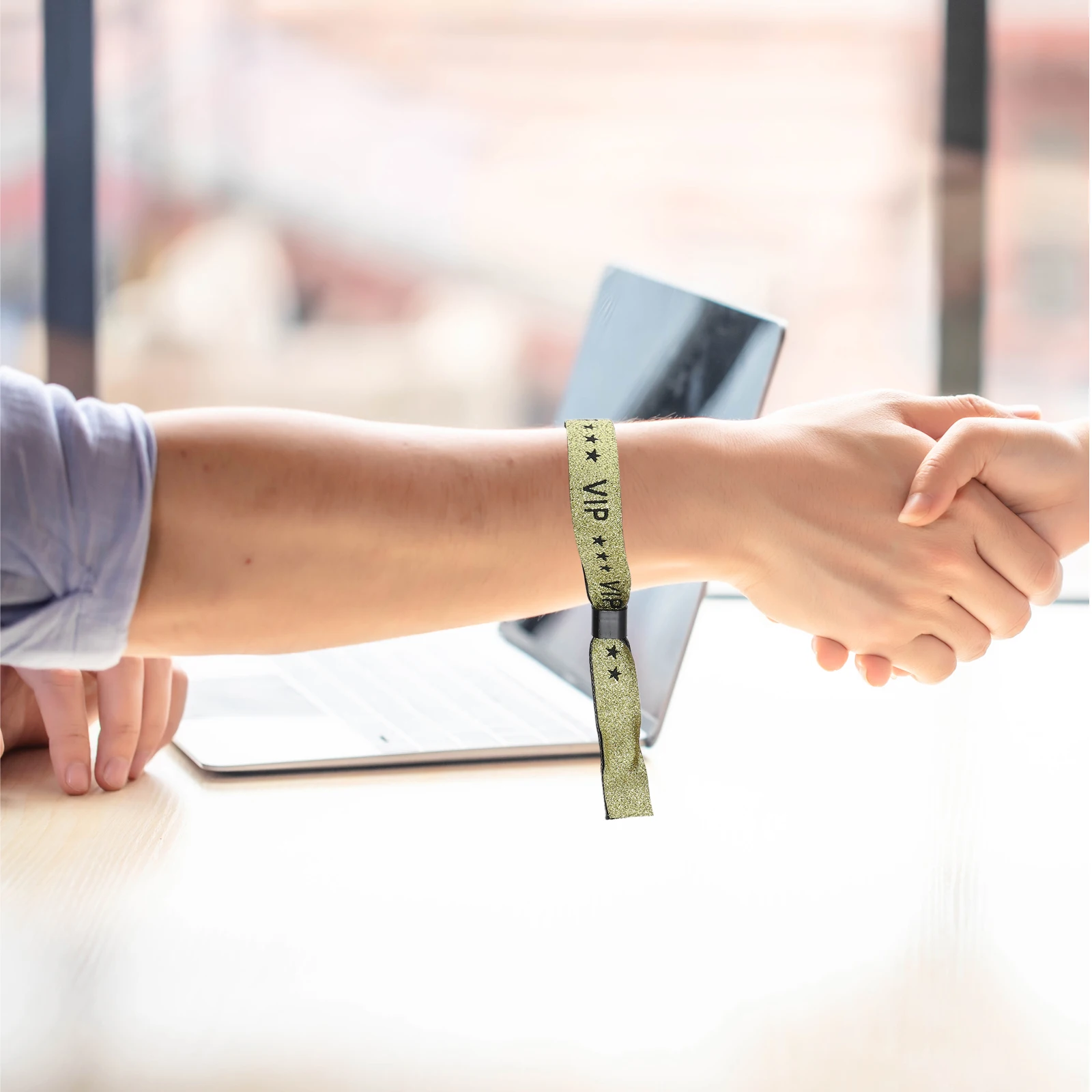 

20 шт. золотые VIP-браслеты, стильные браслеты для мероприятий, быстрый материал для проверки, вечерние концерты, фестивали, вечерние повязки на руку