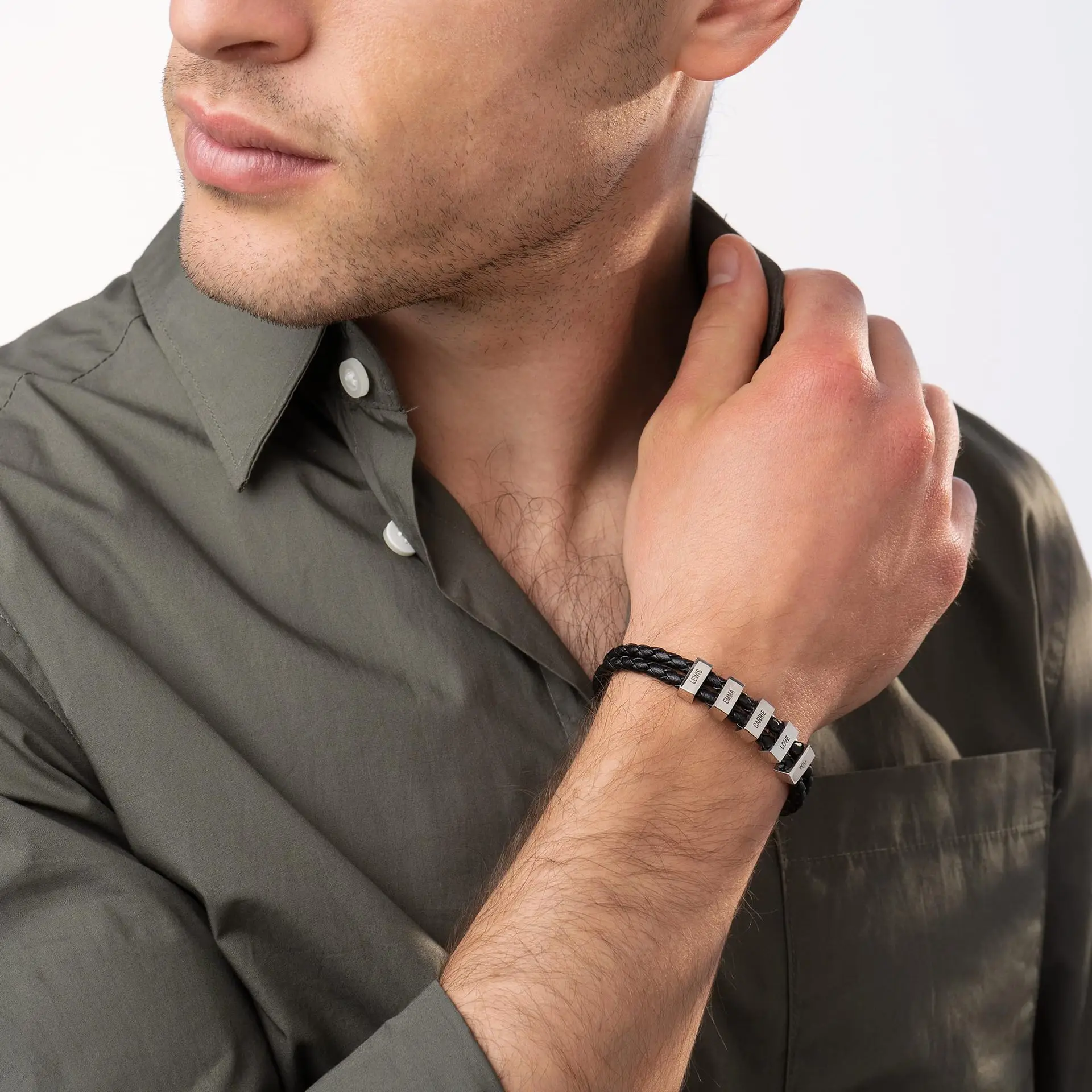 

Custom Simple Engraved Multiple Names Braided Leather Bracelet Personalized Stainless Steel Meaningful Gift for Fathers Day