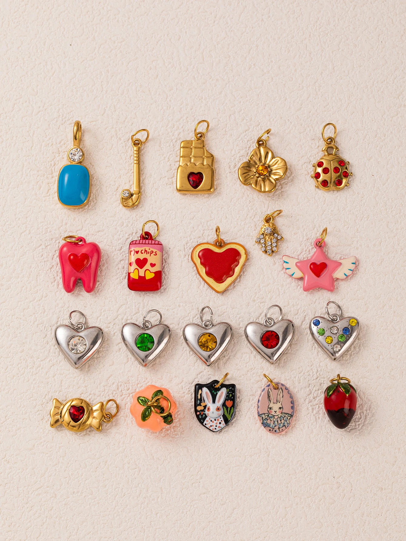 3-teiliges Edelstahl-Set zum Valentinstag: Hunde-Umschlag Liebesgeschenk-Anhänger, PVD-Vergoldet, Farberhaltend – Detail 5