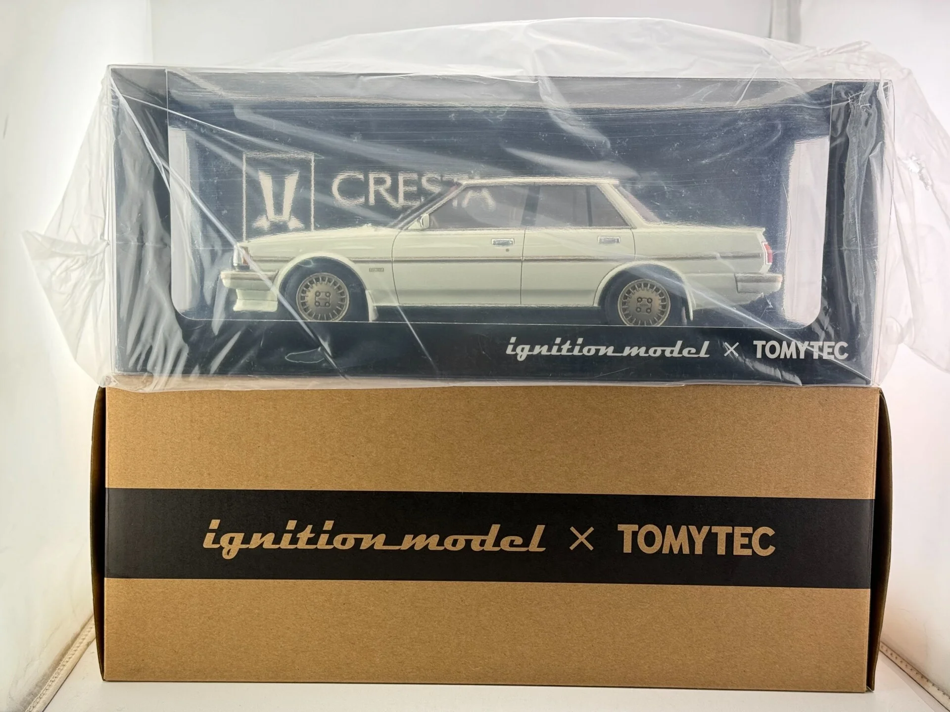 

IG 1/18 Scale Toyota Cresta Car Model