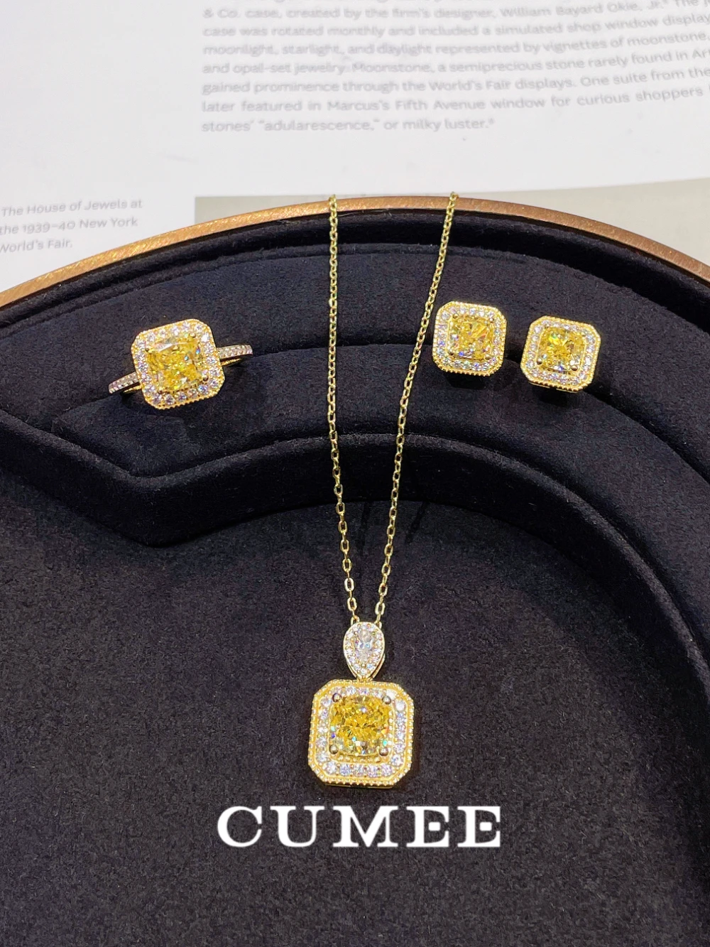 

CUMEE Small Crate Classic Square Daily Wear Artificial Yellow Diamond Ring 925 Silver Plated Gold Rings for Women Anniversary