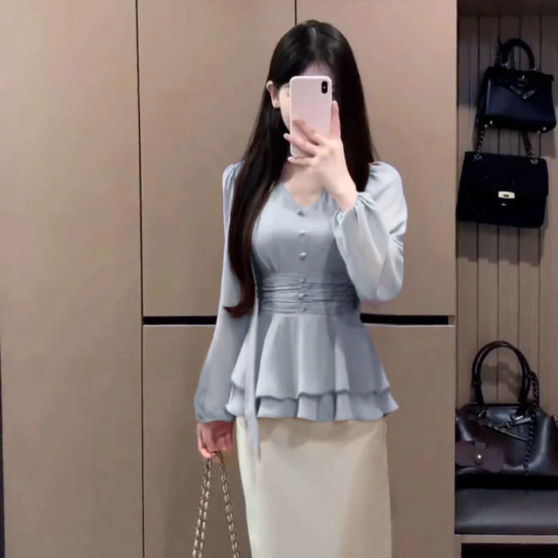 

Spring 2026 Women's Unique V-Neck Long Sleeve Shirt Waist-Cut Two-Piece Set Elegant Fashionable College Style Polyester Fiber