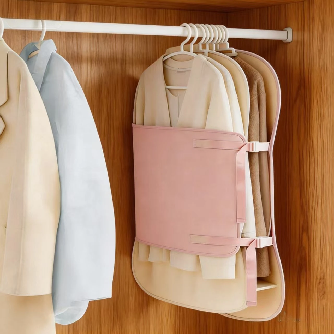 Wardrobe Compressed Storage Board Closet Space Saver Compression Strap for Down Jacket Coat Sweater Travel Clothes Organizer Bag