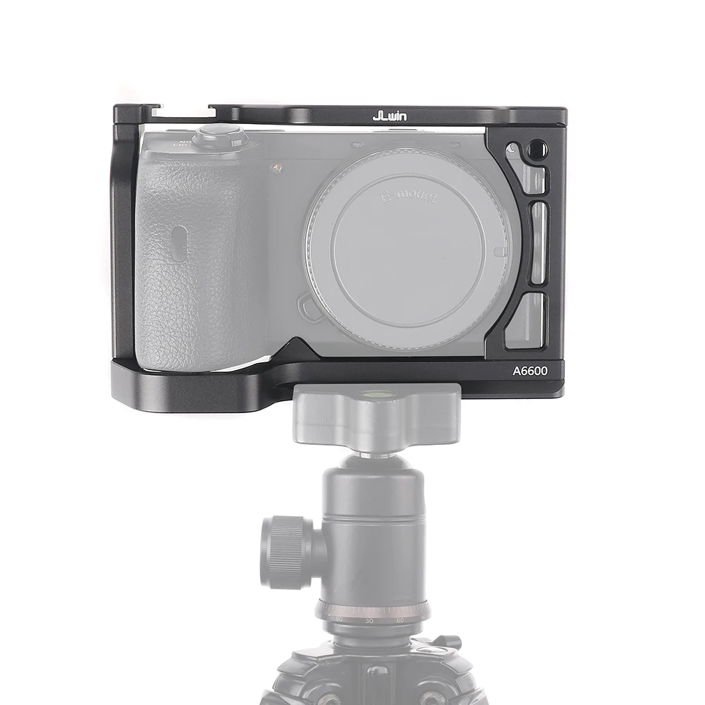 

FOTGA Camera Cage For Sony A6600 With Cold Shoe Mount 1/4 Thread Holes for Microphone Flash Light Tripod Monitor Photography