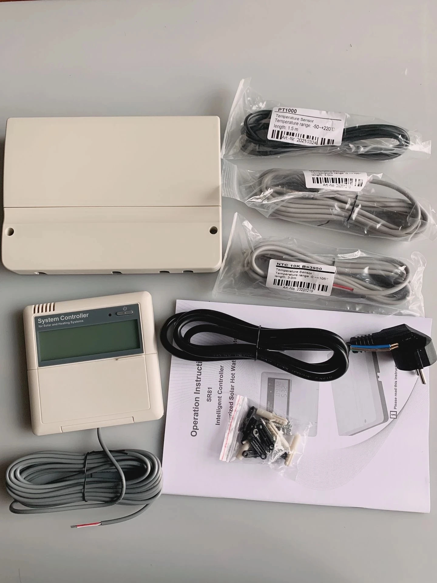 SR81 Solar Water Heater Controller for Split Solar Water Heater System Updated Version of SR868C8 with More Function