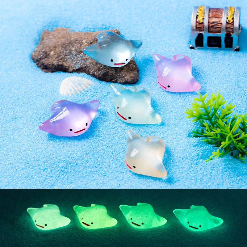 Mini Cartoon Luminous Manta Ray Ornamento, Brilho Animal, Micro Jardim, Artesanato Paisagem, DIY Fish Tank Decoração, 1 Pc, 5Pcs