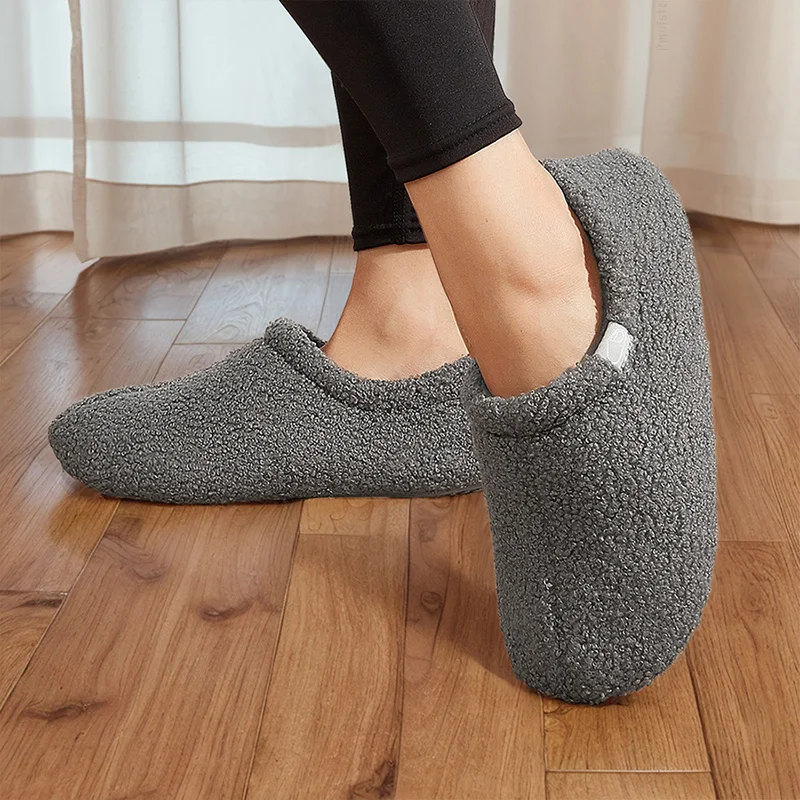 Chinelos de casa de pelúcia antiderrapantes para mulheres, conforto caloroso, sapatos de quarto sólidos, peludos, inverno