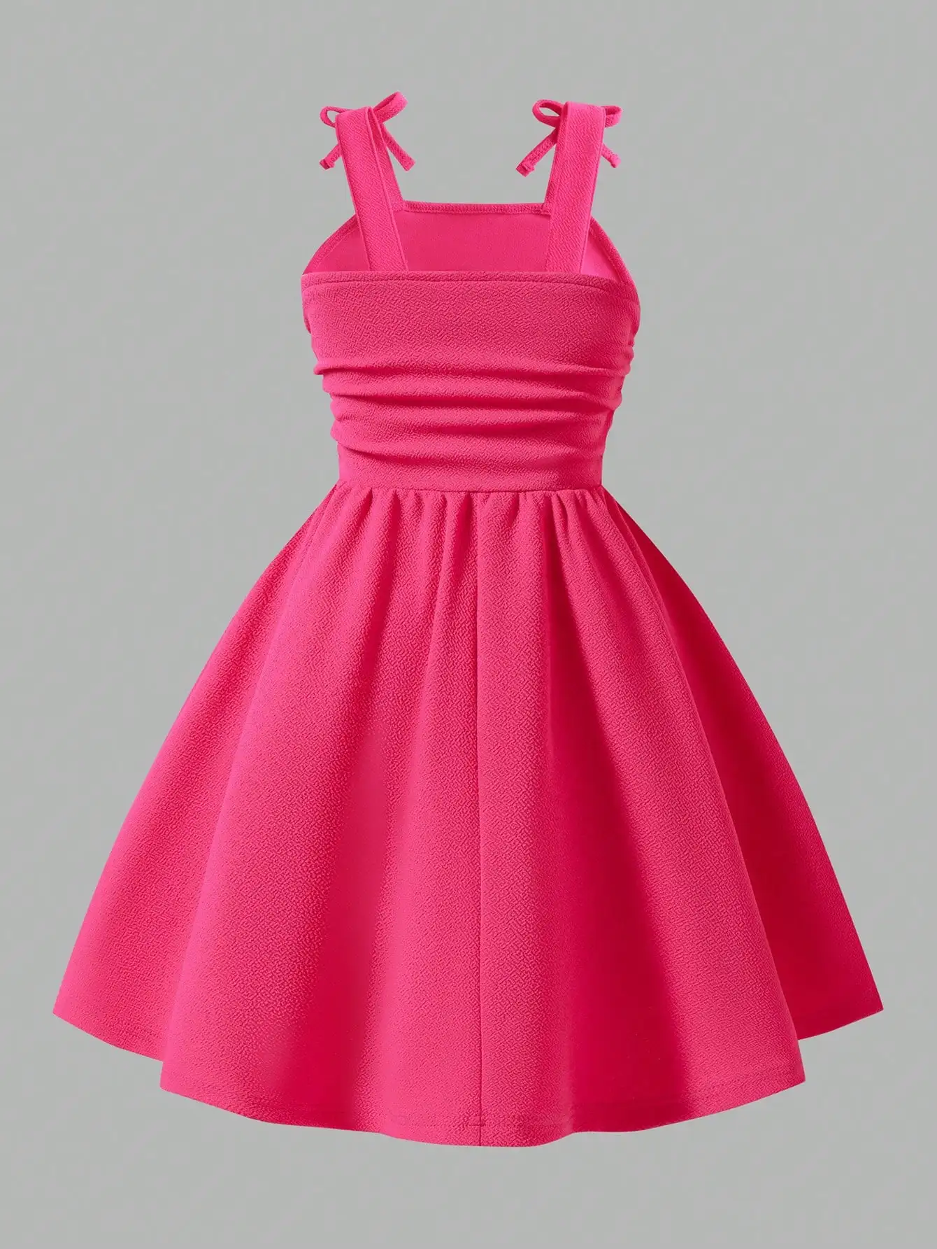 

Летнее женское платье миди А-силуэта без рукавов с драпировкой, бантом и жемчужной отделкой