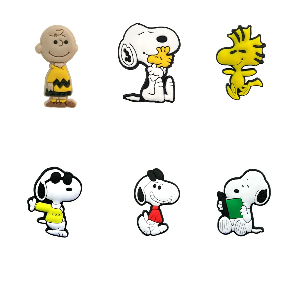 6/12/18 szt. Śliczne Snoopy na kreskówkowe amulety do butów akcesoria pasujące do butów/opaski klasyczne prezenty dla dzieci na chodaki