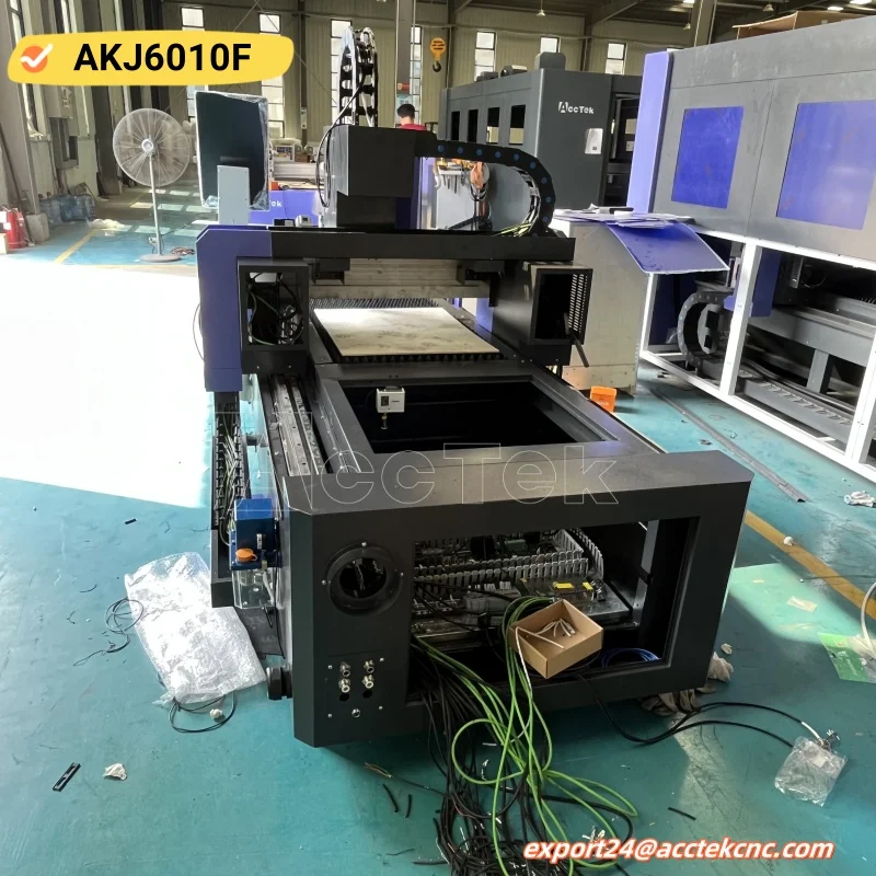 Taglierina per metallo laser a fibra di vendita calda per piccole imprese 6010 600 * 1000mm Mini macchina da taglio laser a fibra CNC per metallo in acciaio