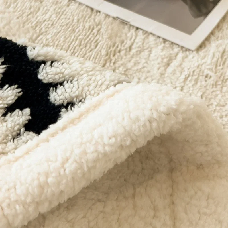 Anti-static Blanket Sofa Office Nap Blanket Lamb Coral Fleece Blankets Cationic Simple Double-layer Thick Jacquard Bedclothes