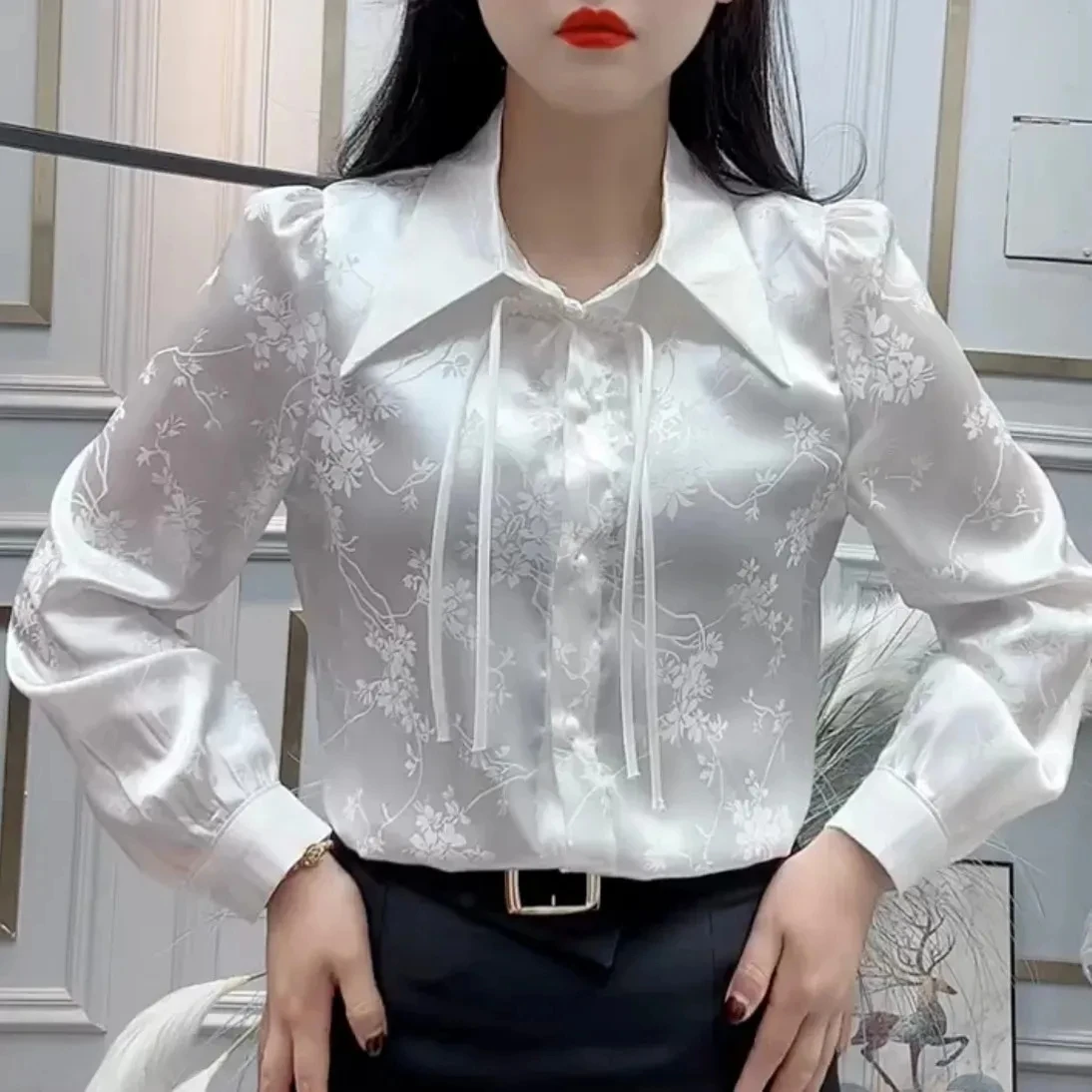 

New Chinese Style Women's Long Sleeve Shirt Satin Surface Floral Embroidery Design Vintage Elegance Top Spring 2025 Fashion