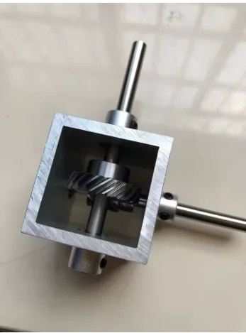 Micro 1:2 Turbine Worm Gear Transmission Right Angle Reverse Box Gearbox 90-Degree Angle Reducer 6MM Shaft Corner Device