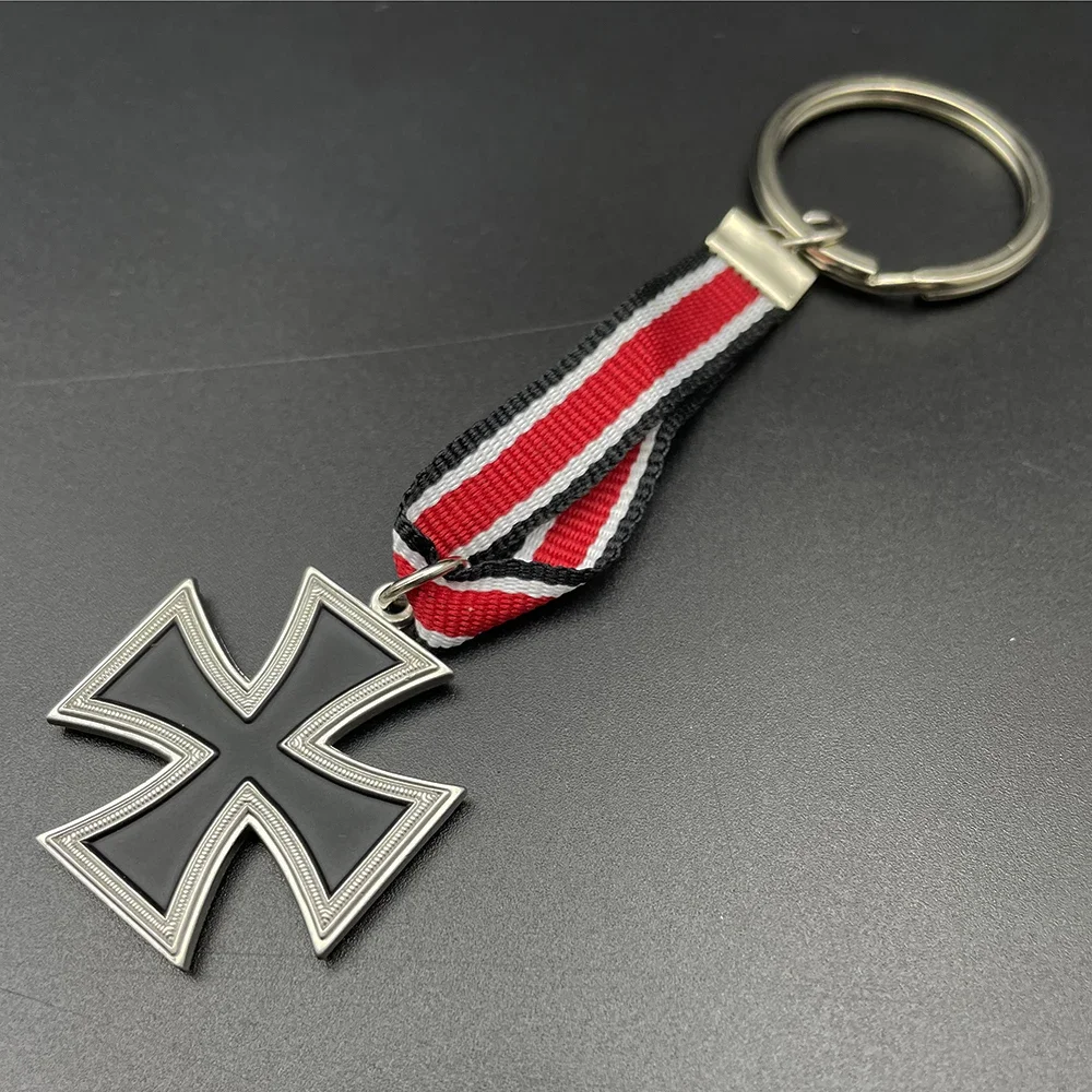 German Badge Key Chain Iron Cross with Key Ring Decorative Commemorative Medal