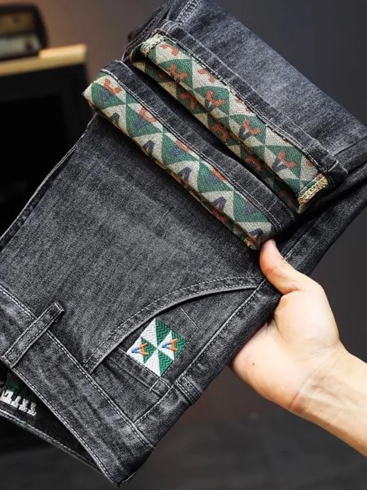 ผู้ชาย Faionable ปักพิมพ์ DENIM orts SLIM FIT ความยาวห้าส่วนฤดูร้อนบาง Sle Urban Casual กางเกงยีนส์ขาตรง