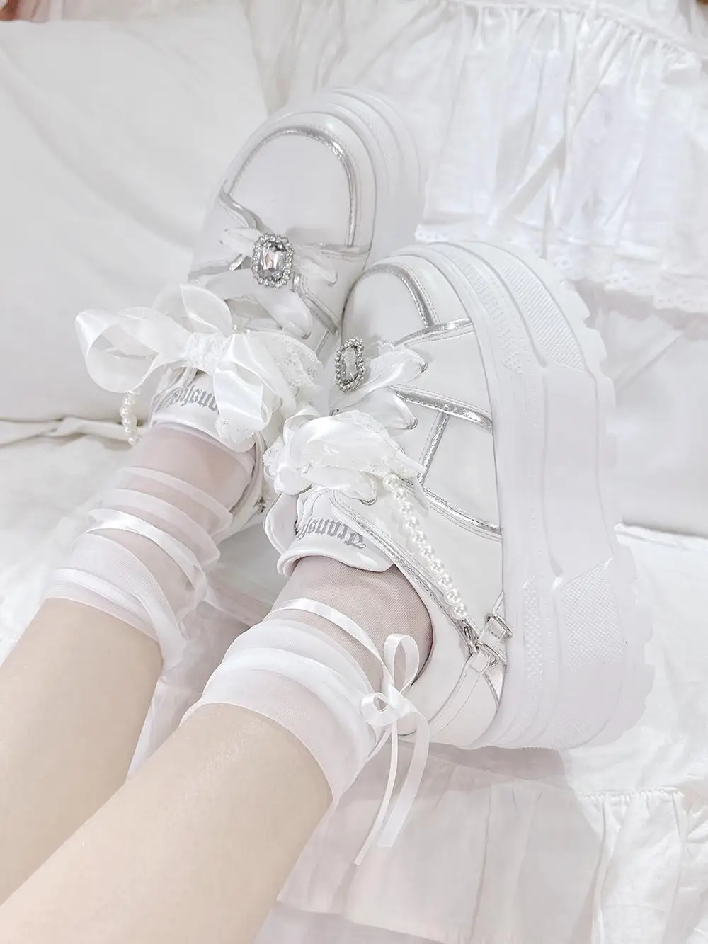 This shoe is currently being restocked and will take approximately 2-3 months. Please do not place an order as it cannot be ship