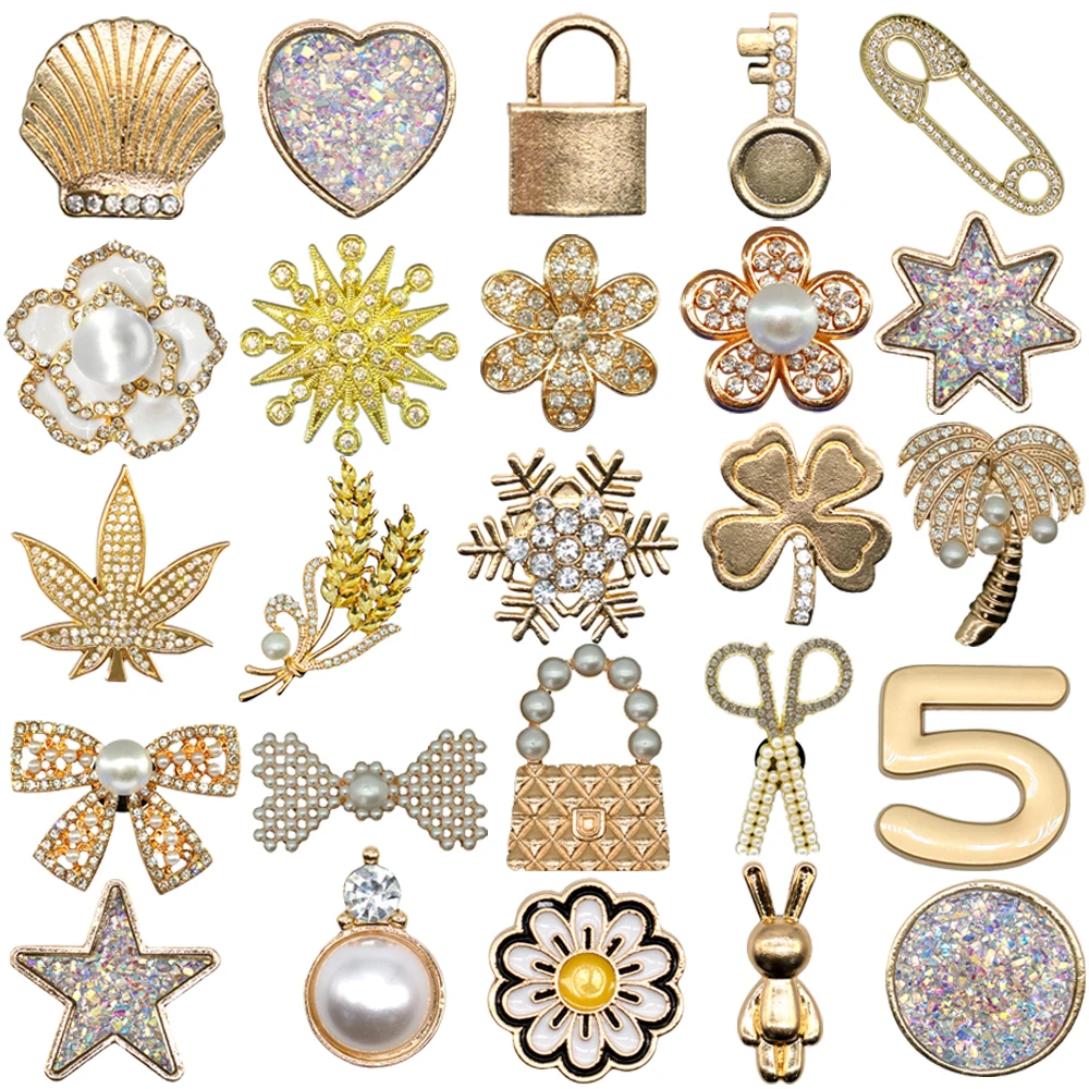 1pcs Golden Metal Shoe Charms Flowers Butterfly Shoe Decorations Four-leaf Clover Hearts Star Pins for Women Girls Favor Gifts