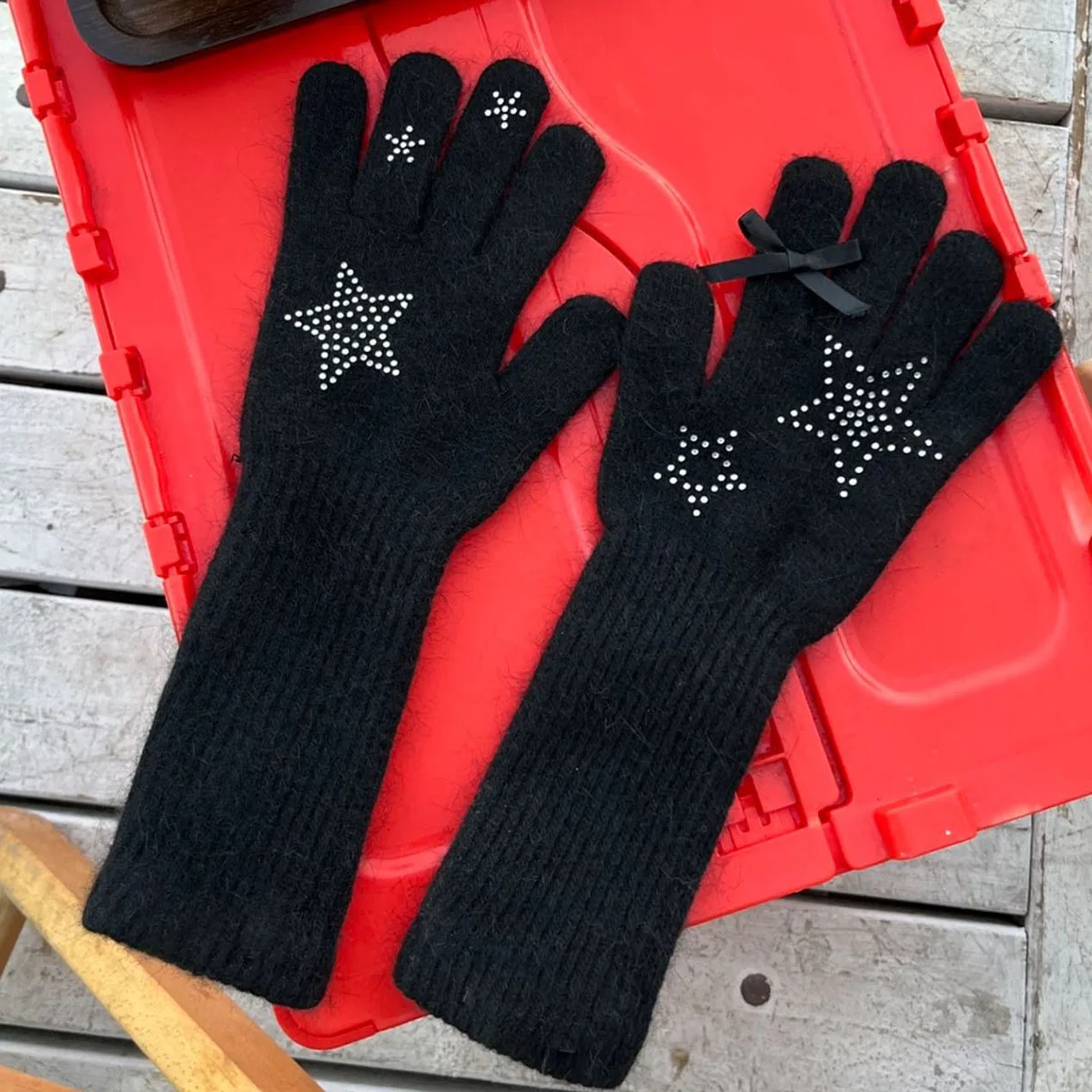 Niche-guantes de estrella de diamantes para mujer, manoplas coreanas de felpa gruesa a prueba de frío, guantes con nudo de lazo, guantes femeninos para ciclismo al aire libre, Y2k