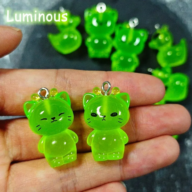 8pcs Luminous Alien Cat Duck Resin Charms Creative Glowing In Dark Animal Pendant Diy Cute Earring Necklace Jewelry Charm