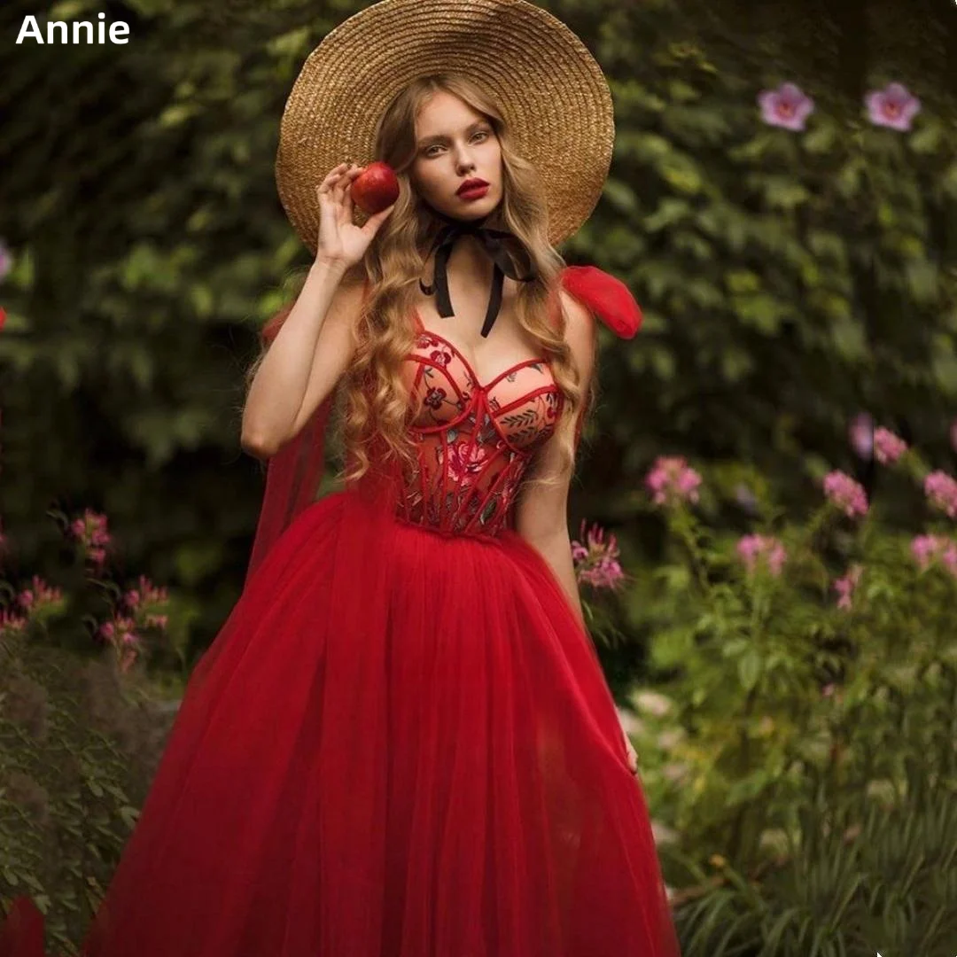 Annie Red Sweetheart Tulle Ball Dress Bow with Appliquéd Bodice A-Line Tie Wedding Party Dressفستان سهرة قصير