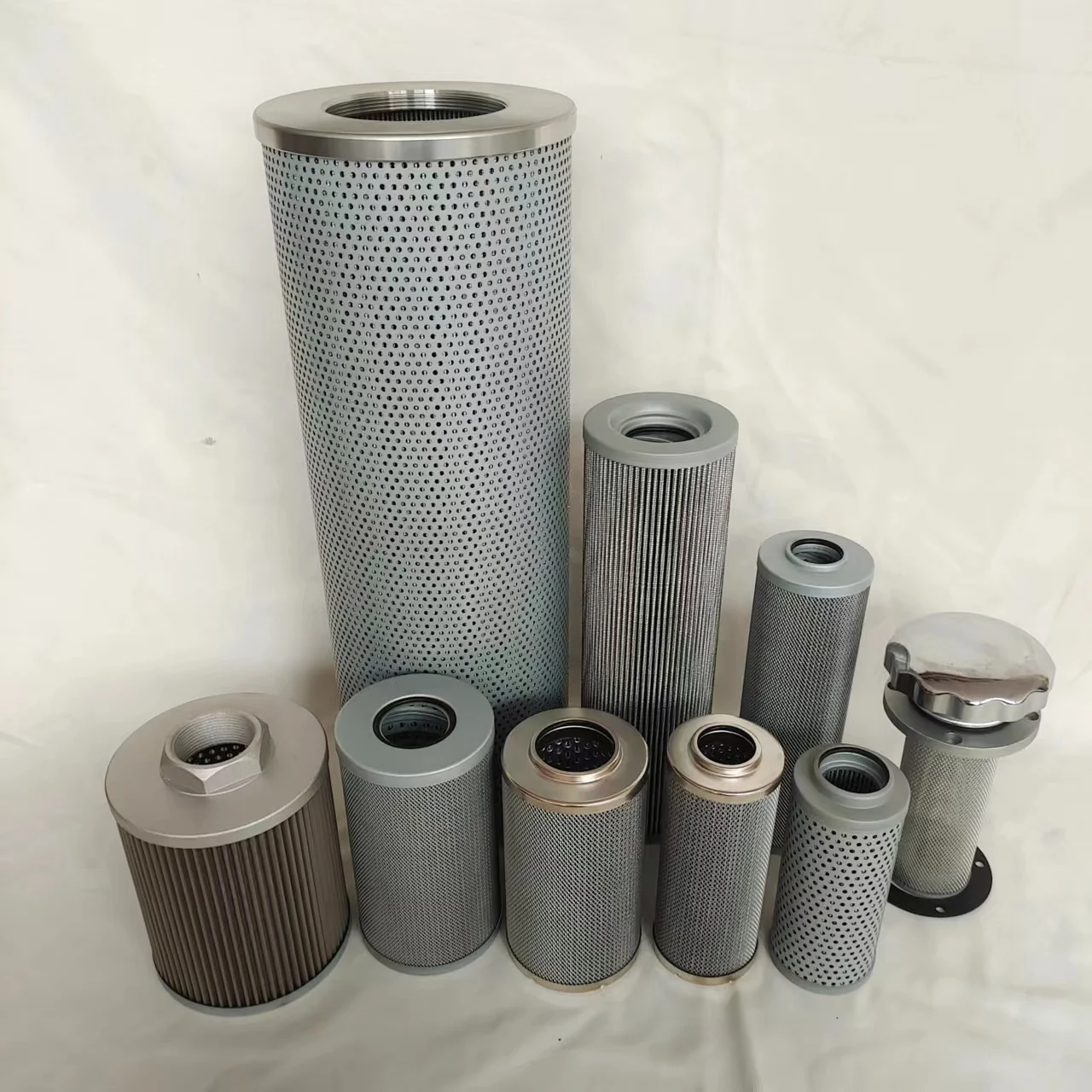 4370435 Elemento filtrante pilota idraulico per escavatore 71402469 Filtro pilota idraulico per macchine ingegneristiche P173238 Adatto per Hitachi Zx120/200/330