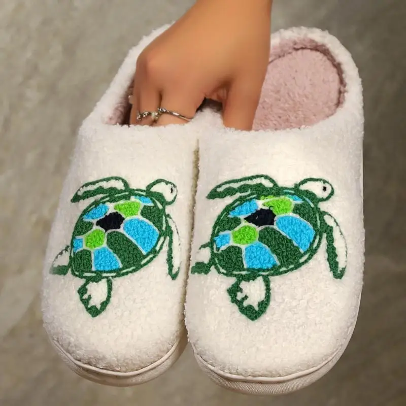 Zapatillas informales y esponjosas para mujer, zapatos de diseñador de tortuga marina para el hogar, calzado de felpa de moda para interiores para otoño e invierno, talla grande 2025