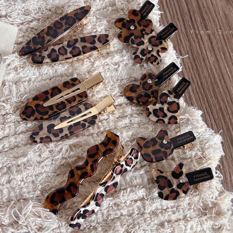 Retro leopard print hairclip, flower shaped heart, side clip, hairpin, bangs clips, spicy girl, wavy hair accessory, female