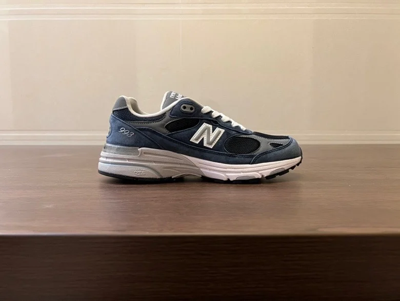 Newbalance รองเท้าผ้าใบวิ่งสำหรับทั้งผู้หญิงและผู้ชาย, รองเท้าผ้าใบสำหรับวิ่งกลางแจ้งสวมใส่สบายปักด้วย NB993รองเท้าใส่เดินคลาสสิกจากสหรัฐอเมริกา