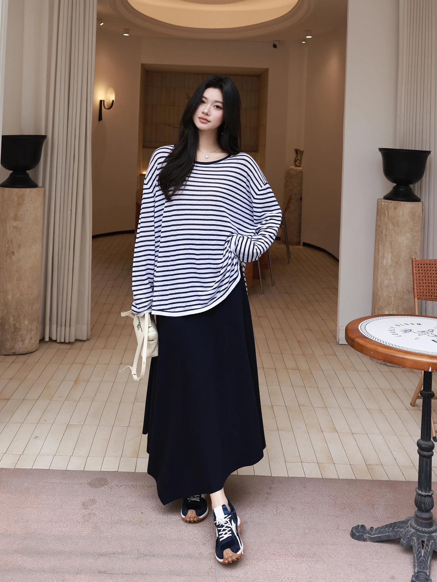 

Свободный дышащий повседневный модный комплект с юбкой для женщин среднего возраста, весенний новый стиль, с высокой талией, в полоску, для офиса/повседневной носки