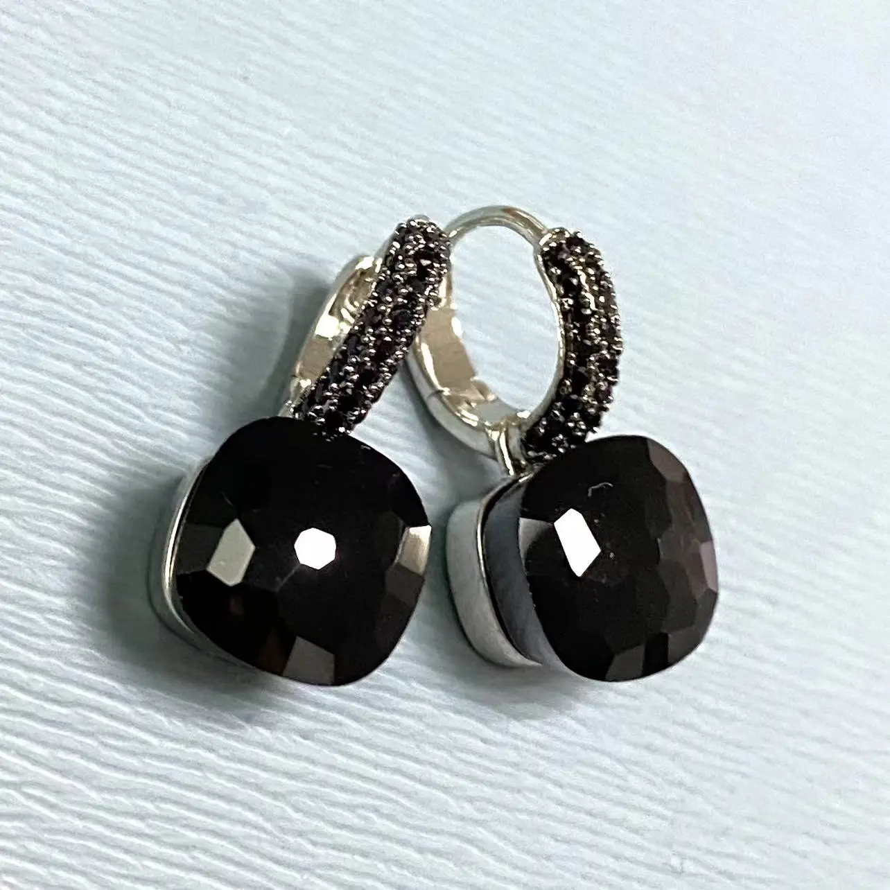 Clássico Nudo Inlay Brincos De Zircão Preto Para Mulheres, Quadrado De Cristal Doce, Arma Preta Chapeada, Jóias Da Moda, 10.6mm