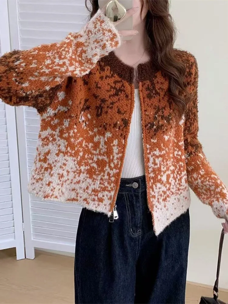 

Жаккардовый вязаный кардиган в стиле ретро для женщин, новинка 2023 года, осенняя мода, корейский элегантный свитер на молнии с длинными рукавами и круглым вырезом, топы