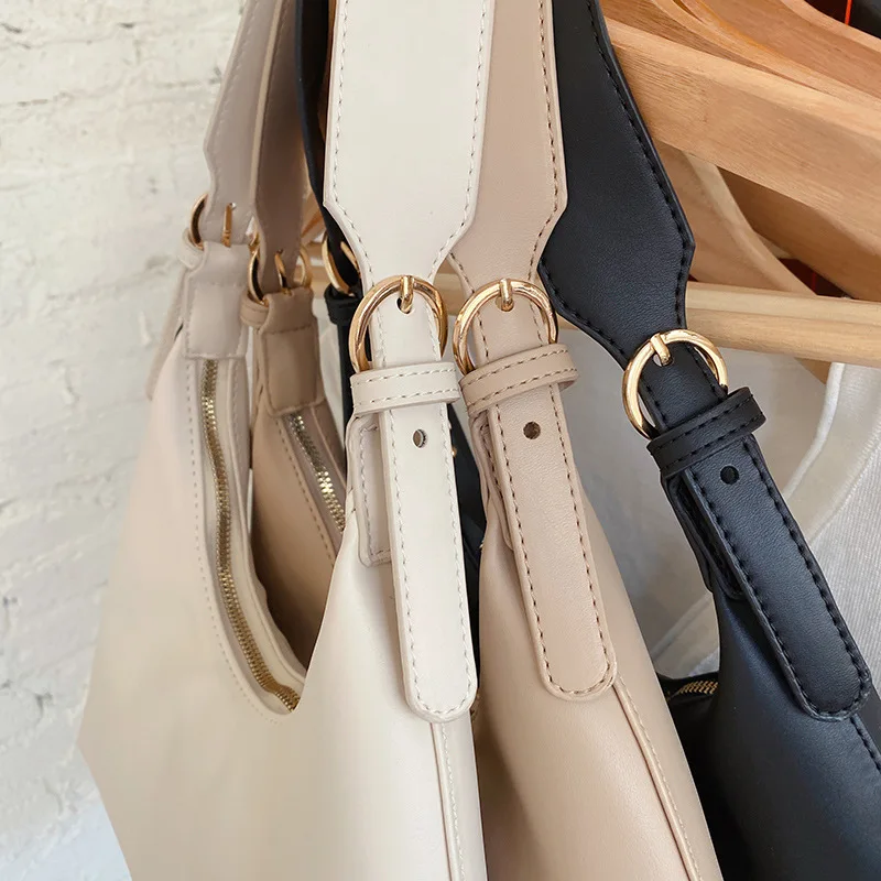 

2025 New Trendy Summer French Stick Bag Korean Edition Niche Fashion Leisure Soft PU Underarm Bag Milk Tea Color Women's Bag