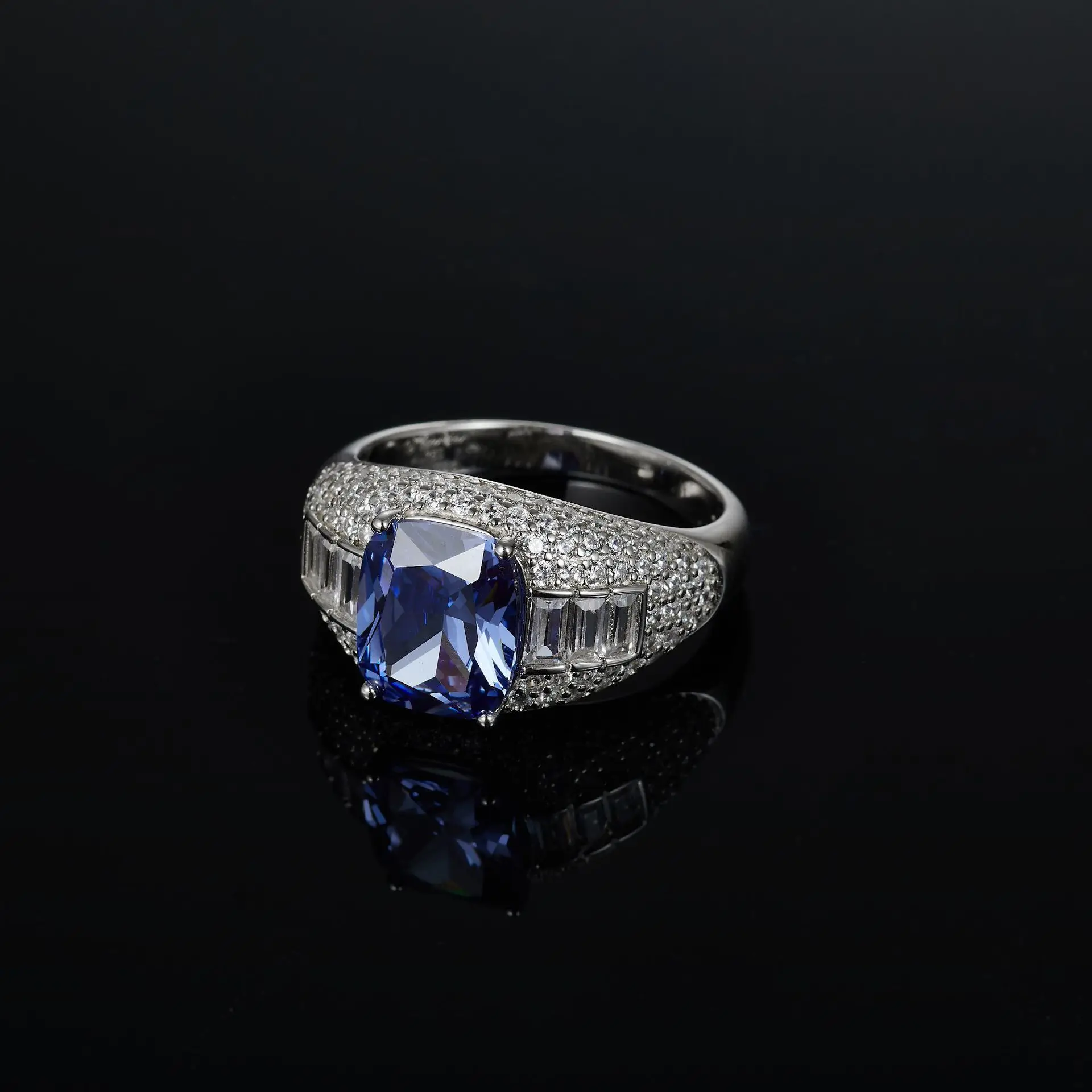 S925 Silver full diamond wide band ring with a sophisticated high-end oval cut cubic bule zircon setting men’s or women's  ring