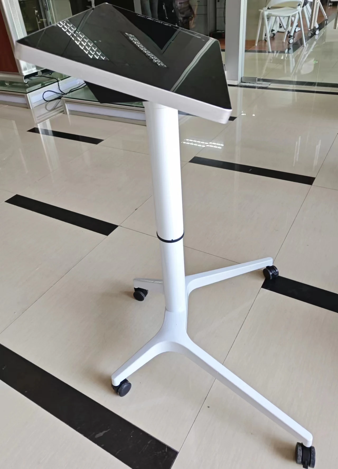 POE Screen Rolling Laptop Desk Height Adjustable Touch ScreenTables 24inch Touch ST-400 Mobile Lectern