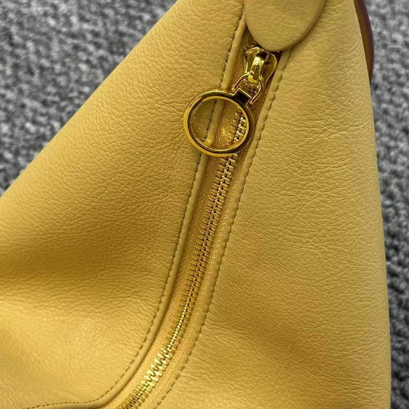 الأحرف الأولى المخصصة المخصصة للأكياس النحيفة من الجلد الأصلي للنساء حقائب مصممة فاخرة ومحافظ 2025 جديدة في حقيبة كتف طبيعية صغيرة من البقر الناعمة جودة عالية ًالشحن مجانا وصول الشحن السريع #6