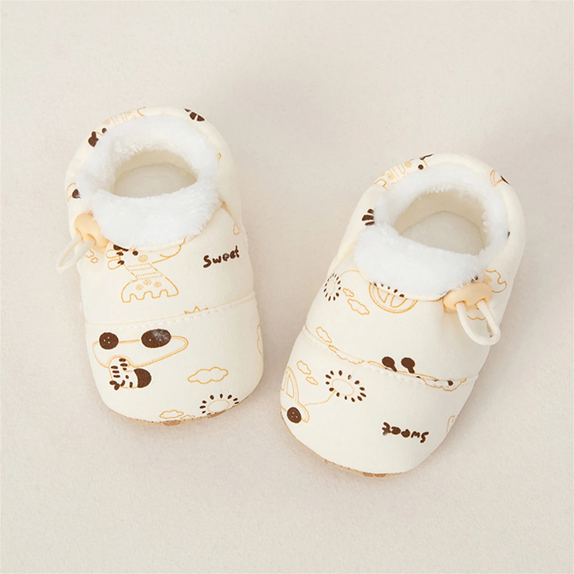 

Cute Baby Sneakers Flexible Sole Slip-resistant First Walker Shoes for Infants Unisex Toddler Shoes for Indoor and Outdoor Use