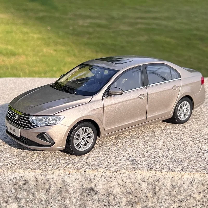 

1:18 Scale Jetta VA3 Sedan Alloy Car Model Ornaments