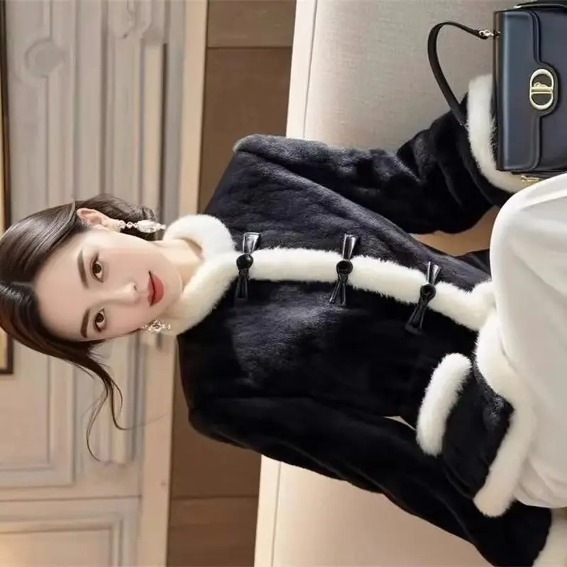 

Women's Jacket New Outerwear Chinese Style Women's Dress Unique Coat Small Fragrance Black Plush Short Coat Winter Outerwears