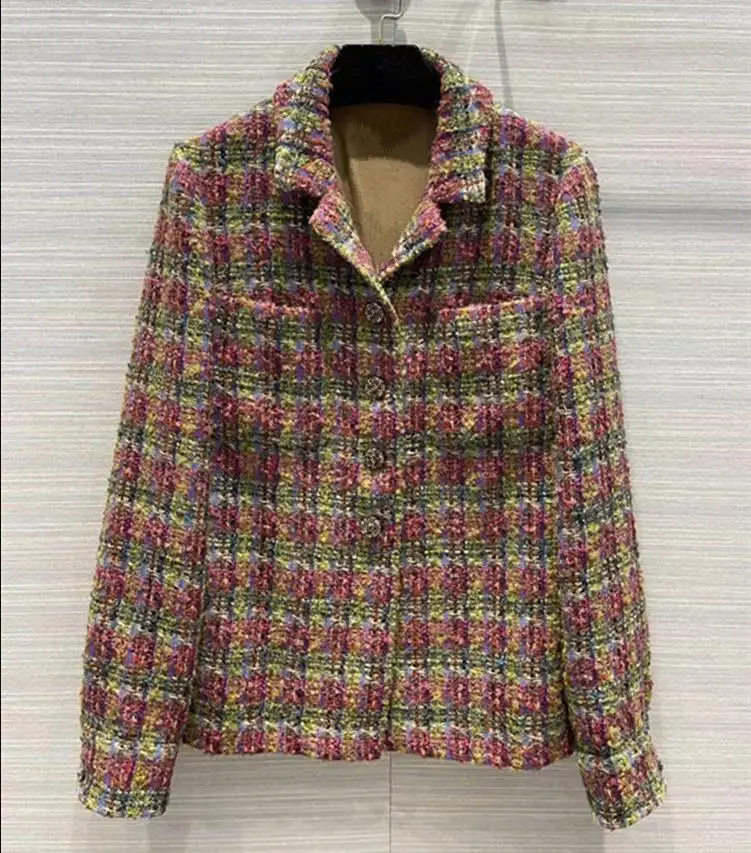 

Европейская и американская мужская одежда 2024, новый зимний стиль, костюм с длинными рукавами и однобортным воротником, модное цветное твидовое пальто