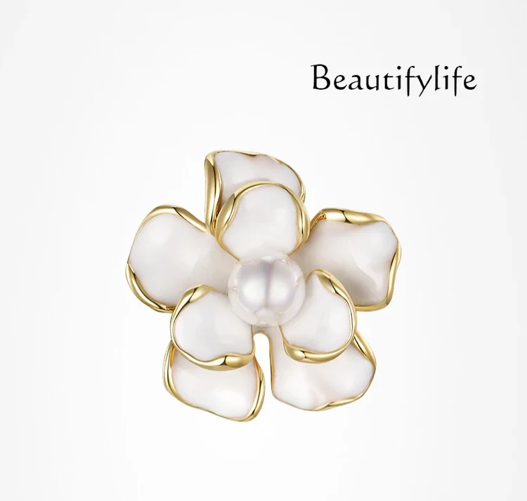 

Light luxury exquisite camellia brooch, high-end suit collar pin, exquisite niche clothes accessories, birthday gift.