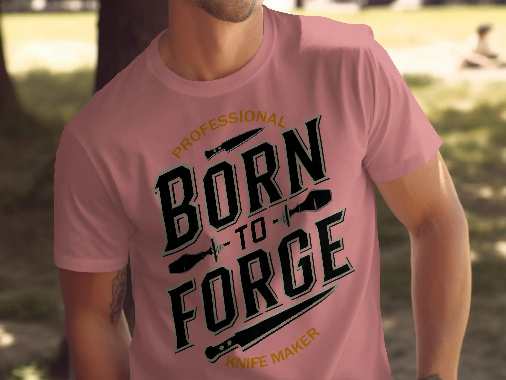 Relaxed and Fashionable Loose-fitting Comfortable Top, Forged Blade Knife Maker T-shirt, Suitable for Both Men and Women