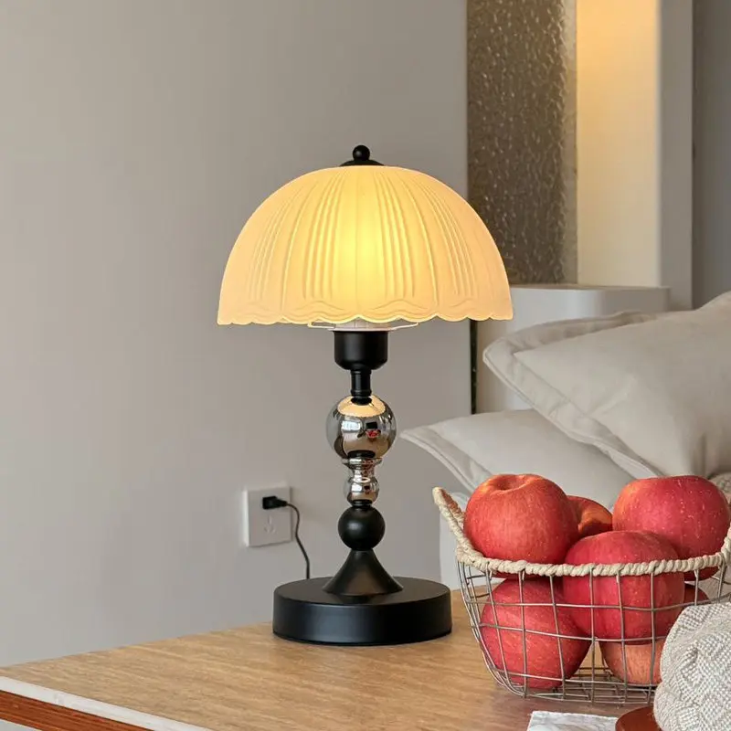 Nordic Bedside Table Lamp Creativity Bedroom Gourd Decorated Floor Lamps Retro Glass Creative Night Light Homestay LED Desk Lamp