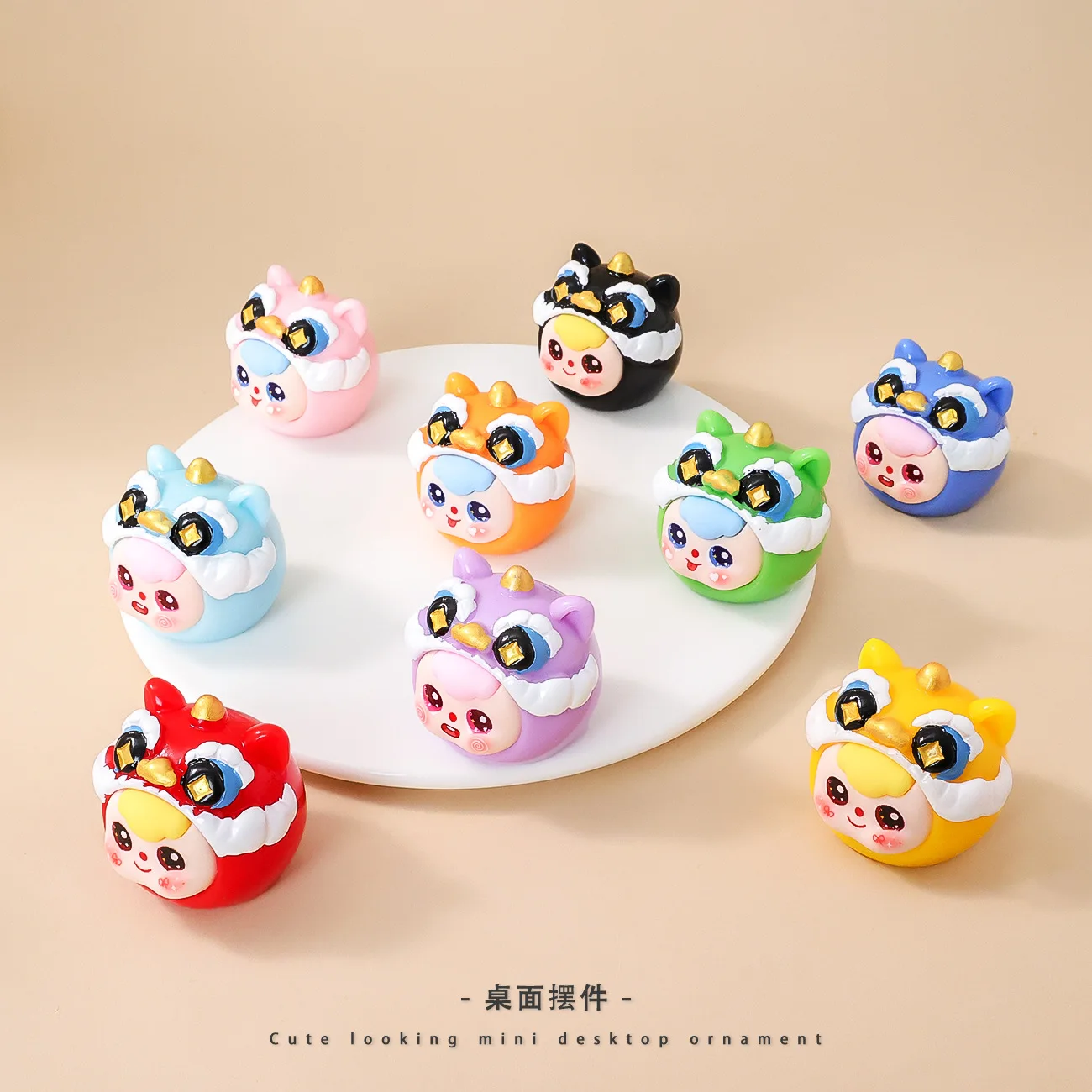 

9PCSA pair of cute and adorable national trend plush toys are paired with trendy desktop car pendants