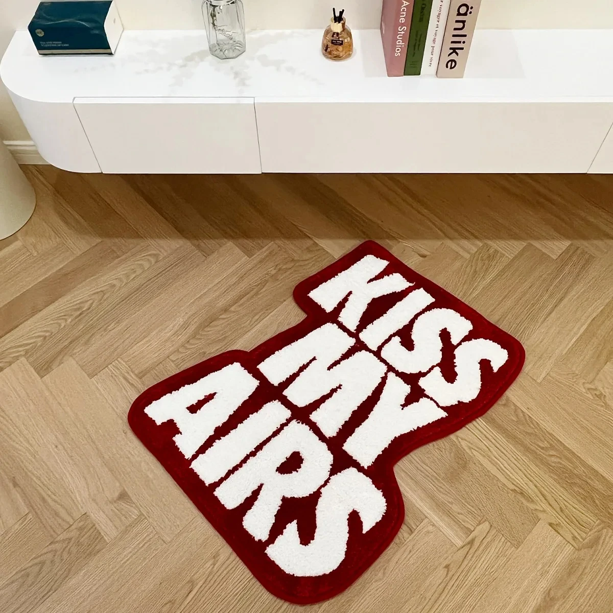 Creative Red Kiss My Airs Handmade Rug Tufted Thickening Rug Purely Handmade Soft Suitable for Room Decor Fluffy Carpet Bedroom