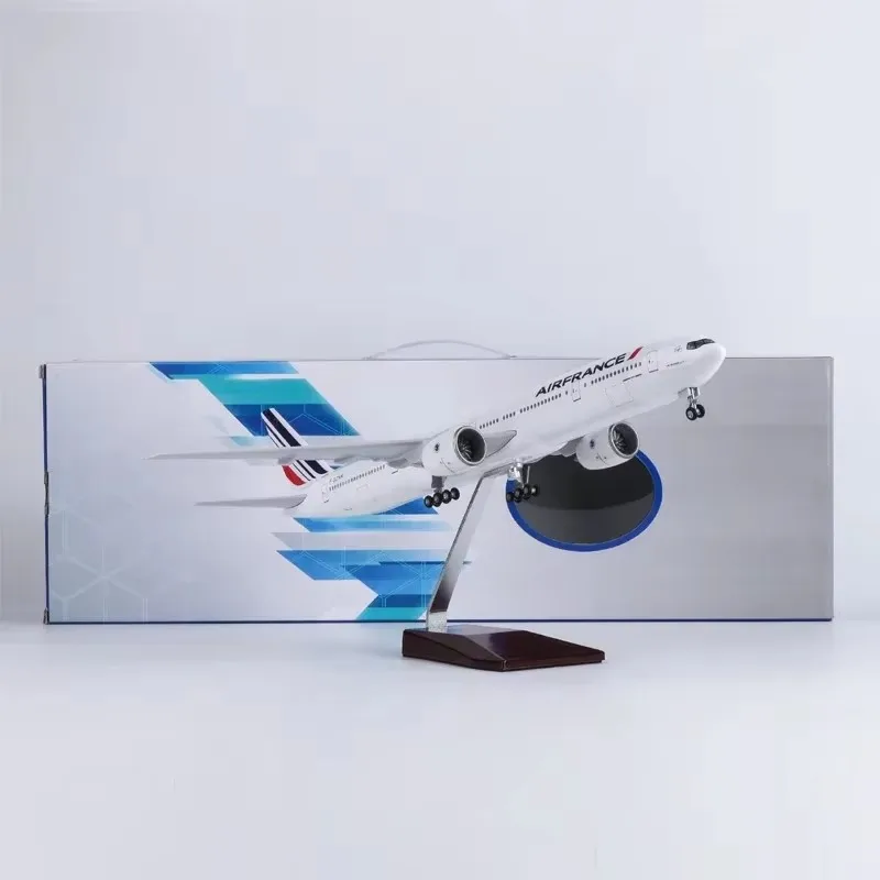 1:157 Scale 47cm Aircraft B777 France Air Airlines Model With Light and Wheel Diecast Resin Airplane Collection Display Gifts