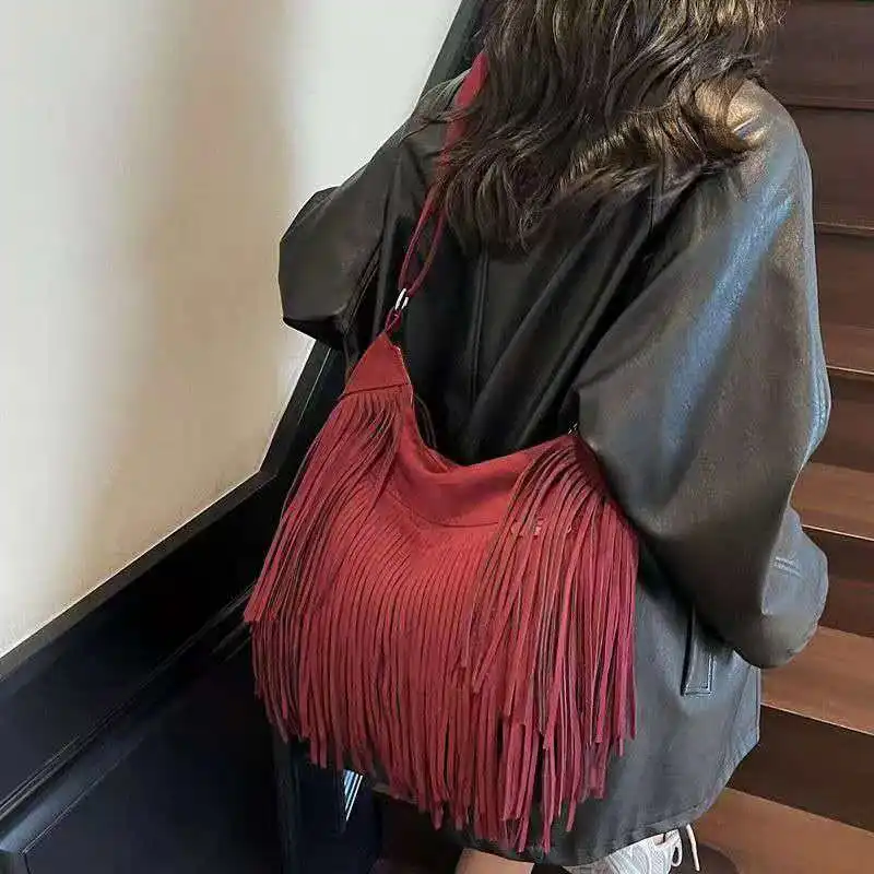 

Модная сумка-кроссбоди с бахромой 2026 года, вместительная, для повседневного использования на улице, для шопинга или поездок на работу, женская сумка