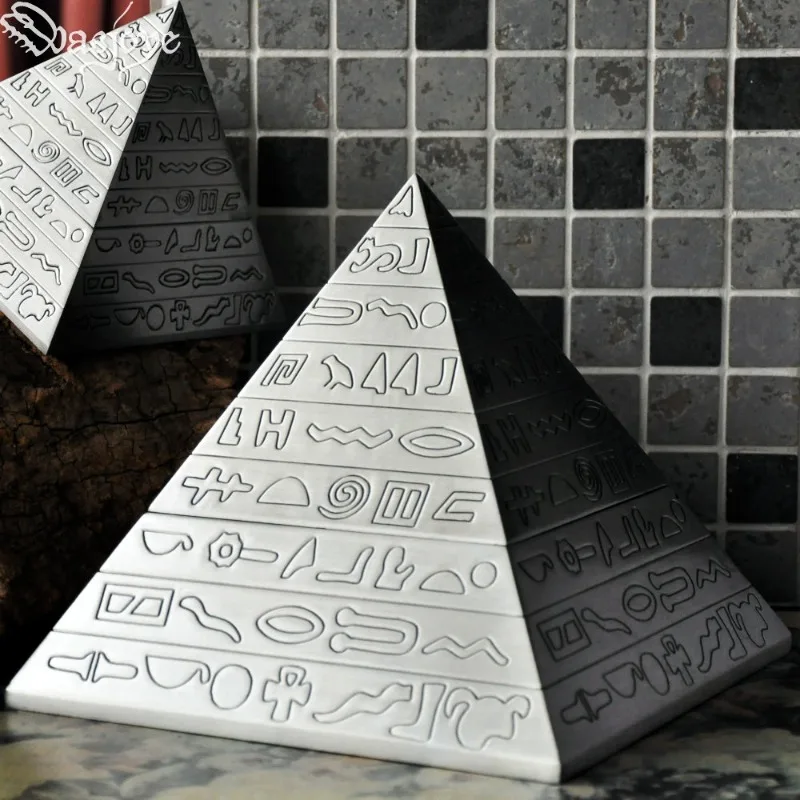 

Pyramid Retro Home Large Ashtray with Lid Creative Personality Trend Multifunctional Fashion Boys Gift